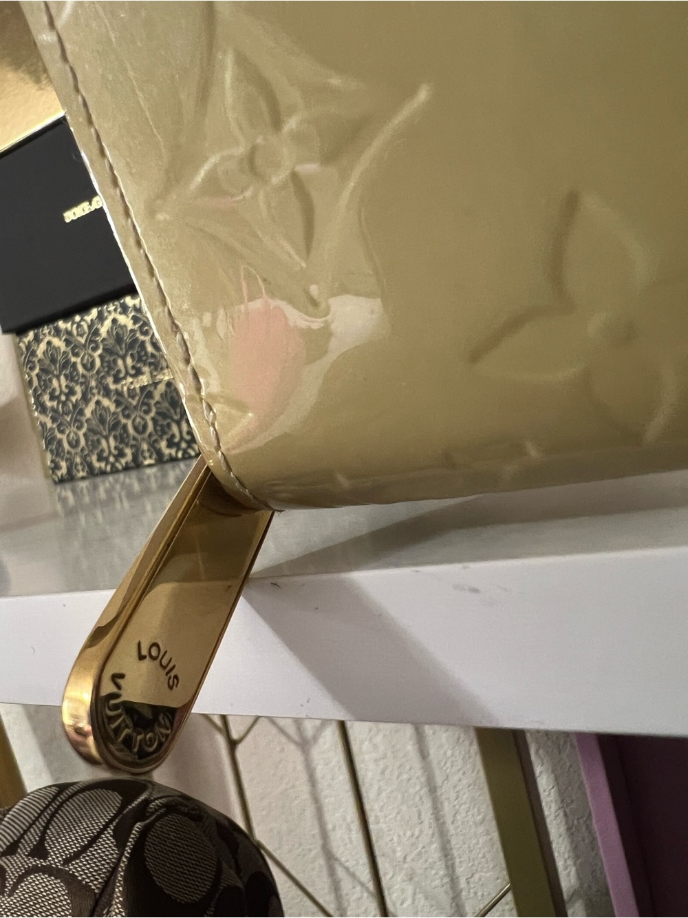 Louis Vuitton Neutrals Monogram Zippy Vernis Wallet - Picture 4 of 16